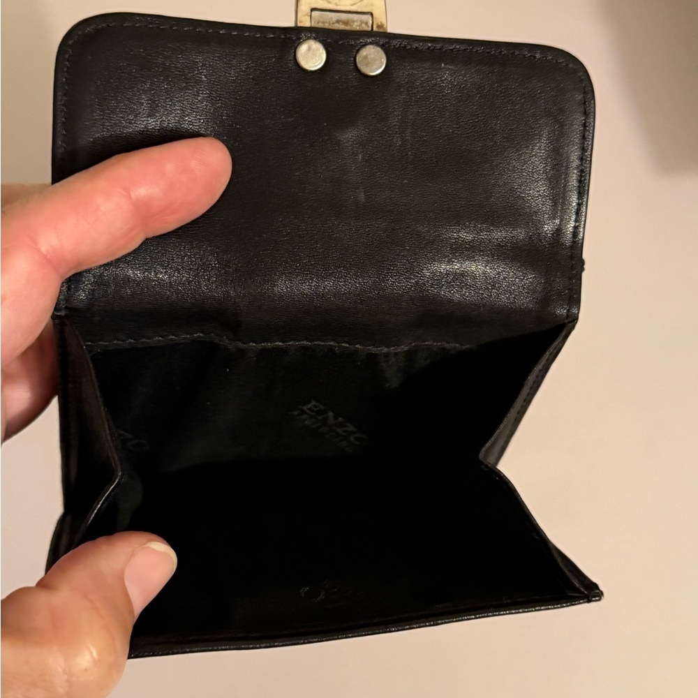 Enzo Angiolini Black Leather Wallet & Change Purse With Chrome Magnetic Snaps - Picture 3 of 6